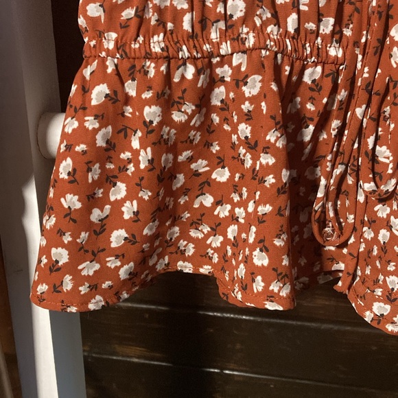 Floral Top - Picture 3 of 5